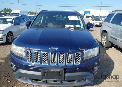 2014 Jeep Compass Latitude z USA, uszkodzony, nr VIN 1C4NJDEB0ED886485